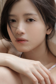 蜜汁肉桃 作 者:棠梨煎雪